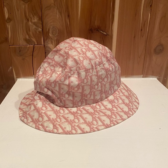 dior bucket hat pink